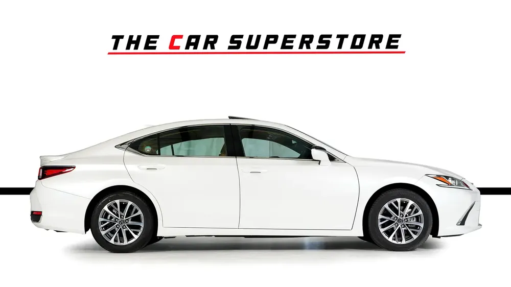 Lexus Es 300h-GCC- warranty valid till December 2028 - Image 9
