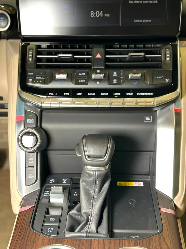 2024 Toyota Land Cruiser GXR - GCC Specs - Brand New! - Image 10