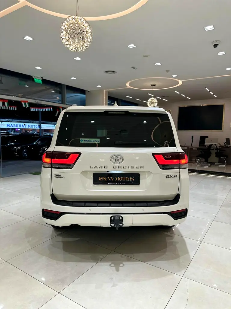 2024 Toyota Land Cruiser GXR - GCC Specs - Brand New! - Image 4