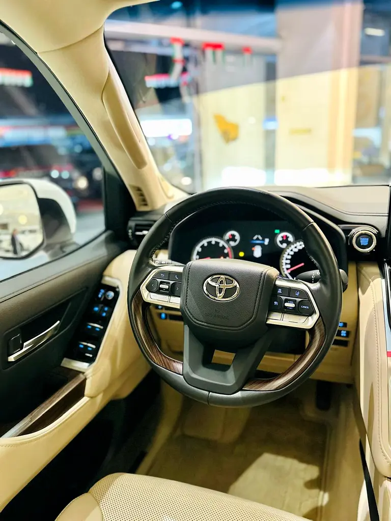 2024 Toyota Land Cruiser GXR - GCC Specs - Brand New! - Image 5