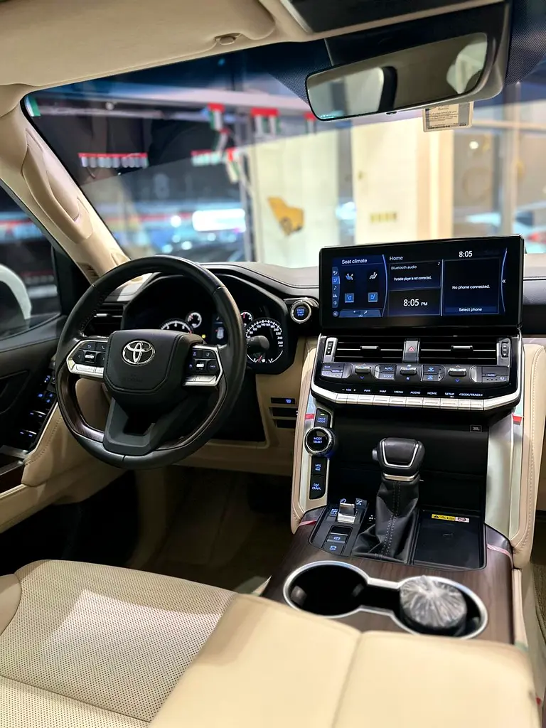 2024 Toyota Land Cruiser GXR - GCC Specs - Brand New! - Image 6