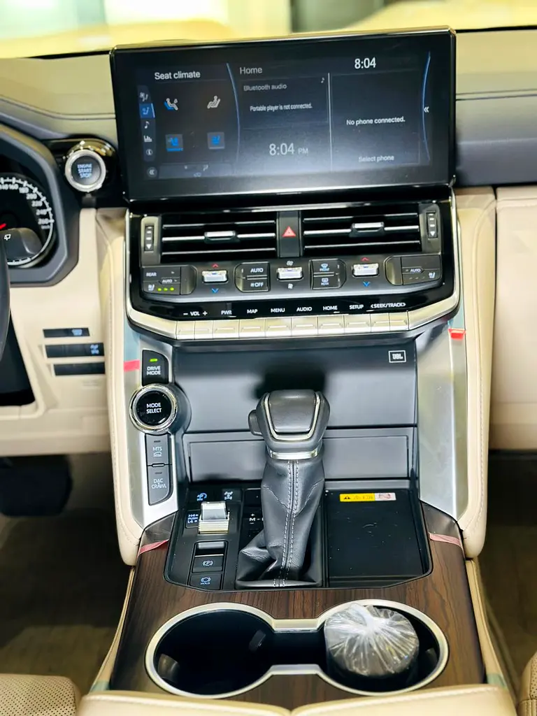 2024 Toyota Land Cruiser GXR - GCC Specs - Brand New! - Image 9