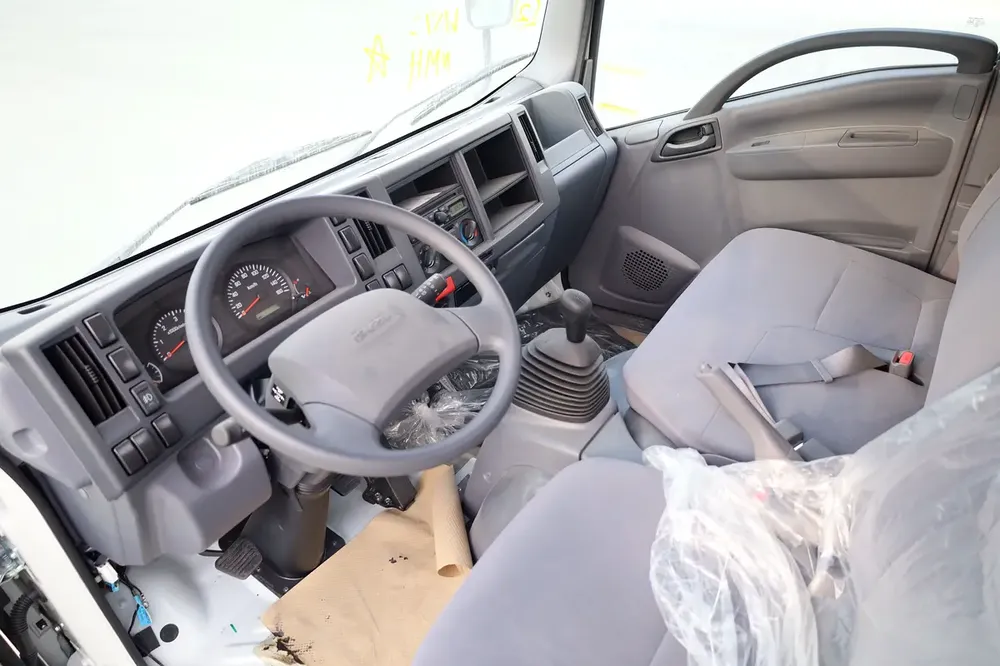ISUZU NMR CHASSIS  4.6L 2026 MODEL - Image 10