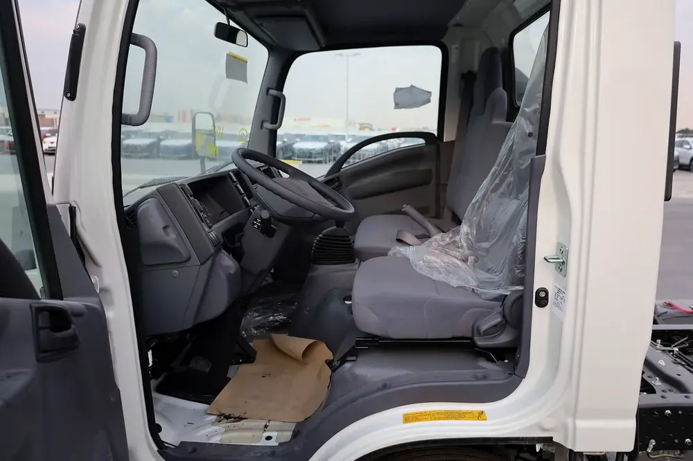 ISUZU NMR CHASSIS  4.6L 2026 MODEL - Image 9