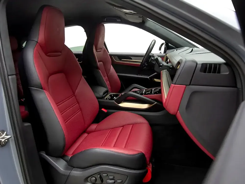 2024 | Porsche | Cayenne | Turbo GT Coupe | GCC Spec | With Warranty - Image 11