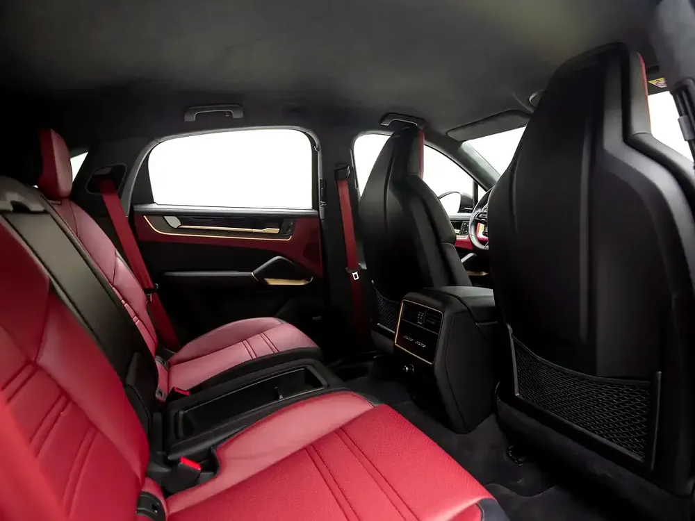 2024 | Porsche | Cayenne | Turbo GT Coupe | GCC Spec | With Warranty - Image 17