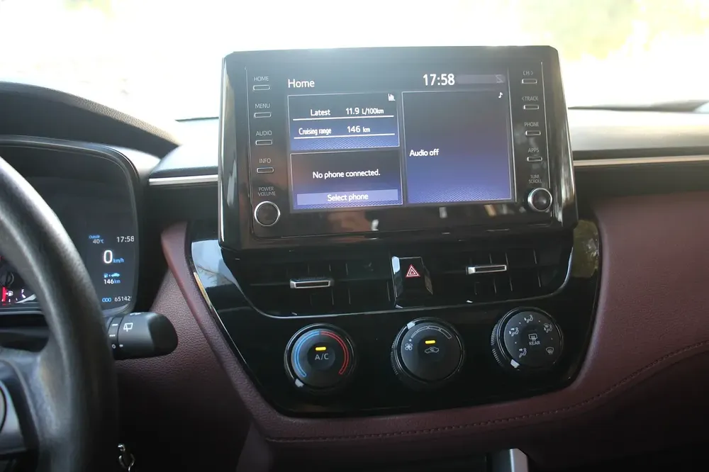 FREE OFFERS Toyota Corolla Cross 2023 | GCC Specs | EMI (860x60)! Minimum salary 4000* - Image 11