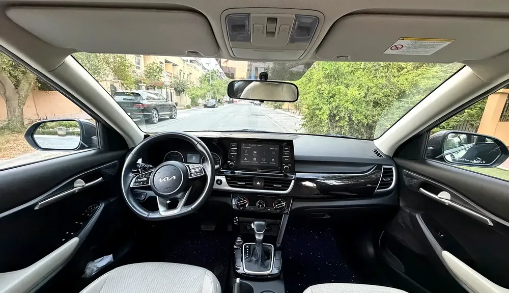 KIA SELTOS 1.6 LX SUNROOF # 2023 GCC # WELL MAINTAINED CAR FOR SALE. - Image 12
