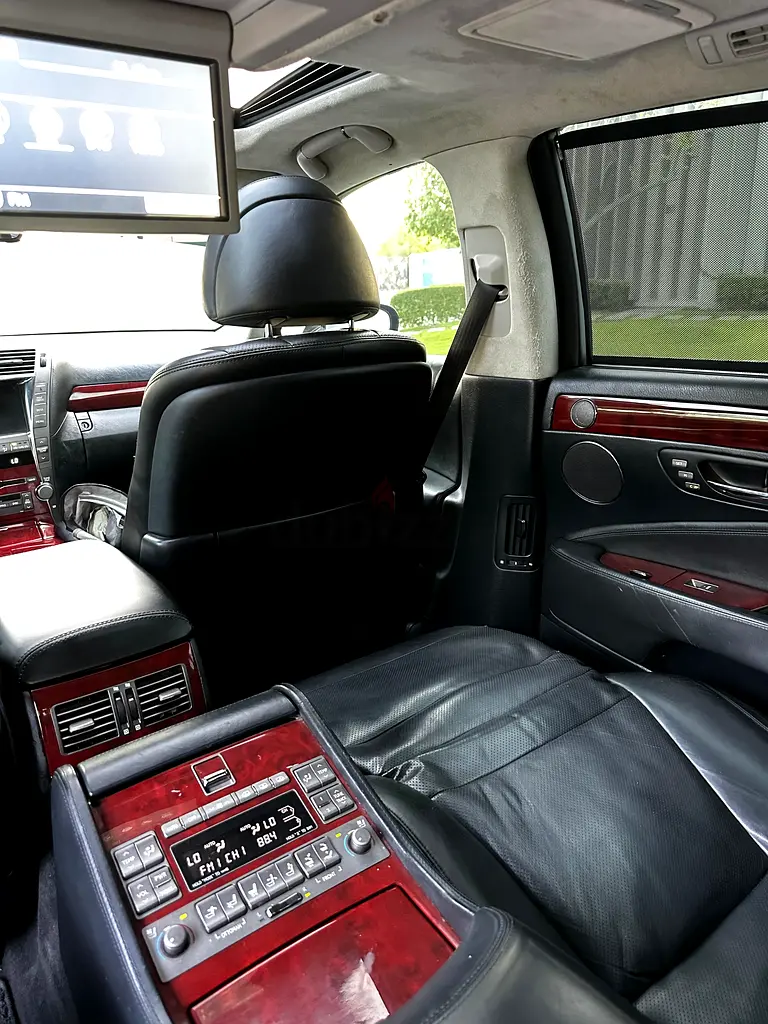 Lexus LS 460 Full Ultra 2007 | Japanese Specs | Pristine Condition - Image 5