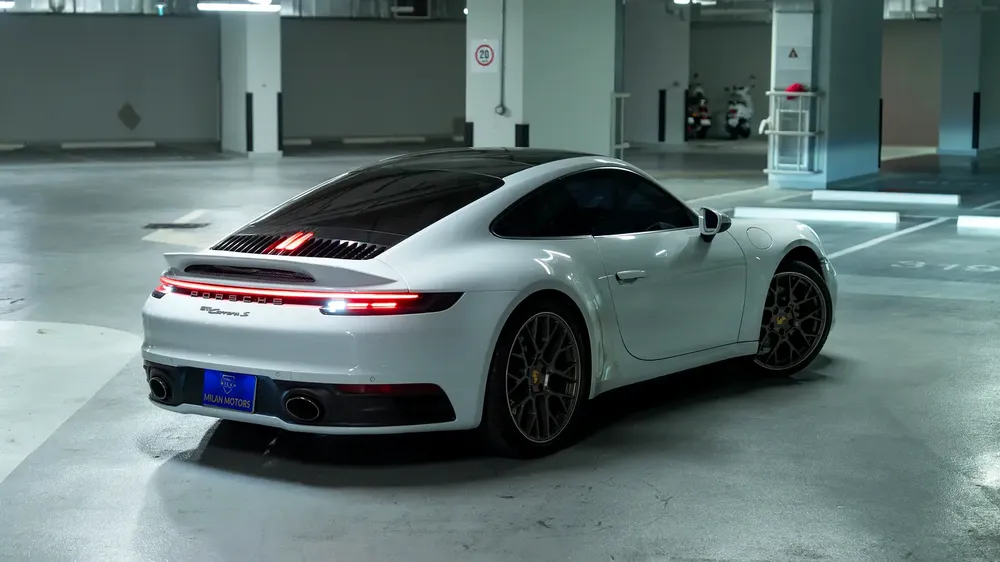2022 Porsche 911 Carrera S, GCC Specs, Full-Service history, Full Options Excellent Condition - Image 5
