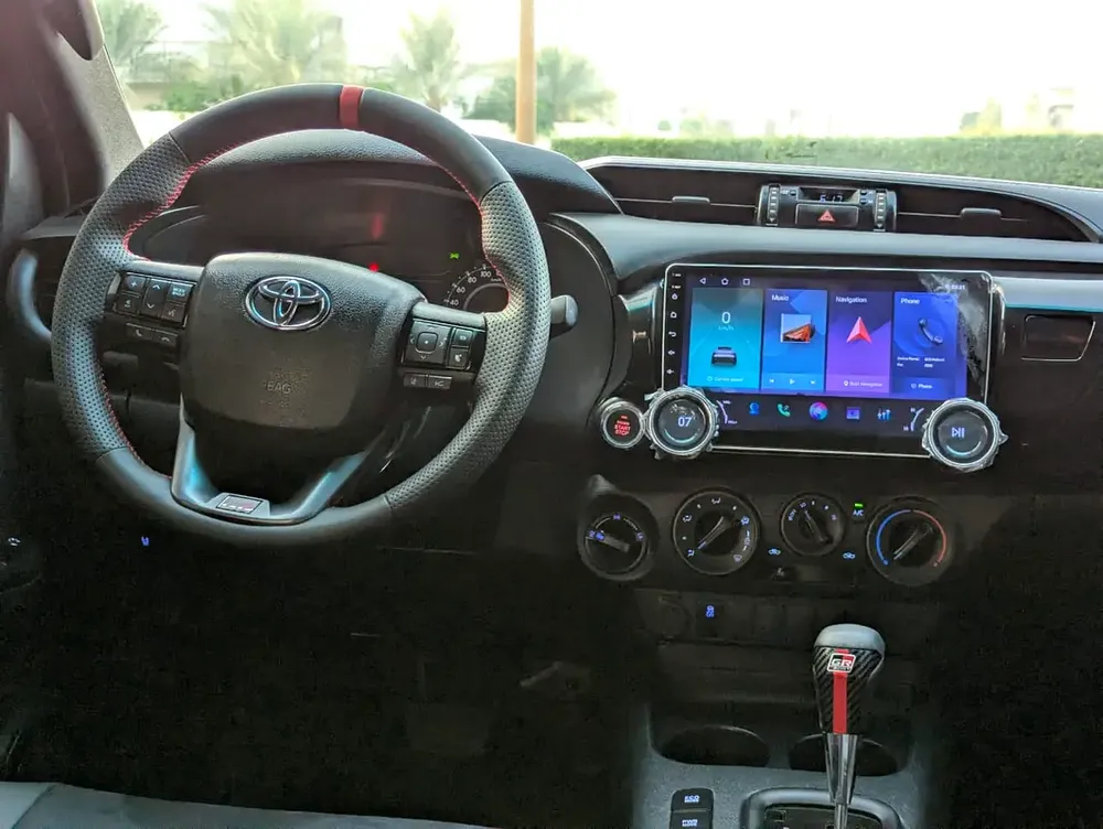TOYOTA HILUX 2021 FACELIFTED 2025 GR SPORT GCC IN EXCELLENT CONDITION - Image 11