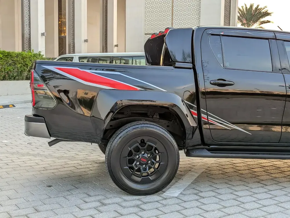 TOYOTA HILUX 2021 FACELIFTED 2025 GR SPORT GCC IN EXCELLENT CONDITION - Image 14