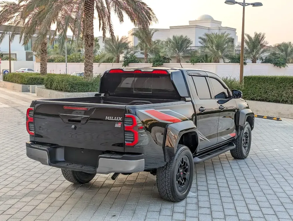 TOYOTA HILUX 2021 FACELIFTED 2025 GR SPORT GCC IN EXCELLENT CONDITION - Image 16