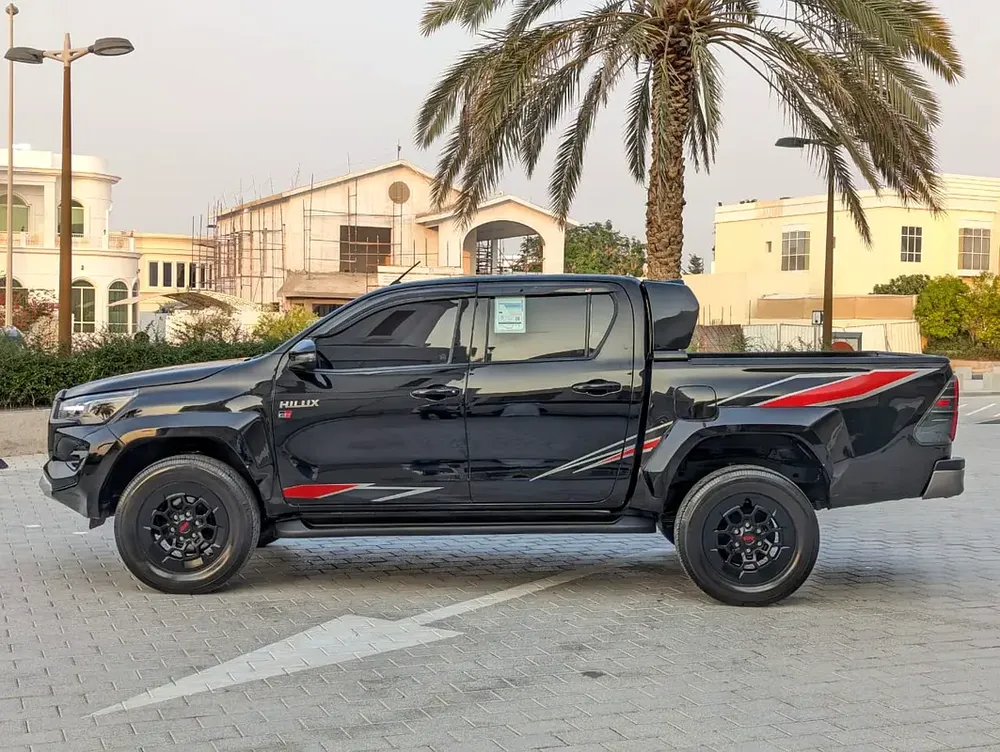 TOYOTA HILUX 2021 FACELIFTED 2025 GR SPORT GCC IN EXCELLENT CONDITION - Image 18