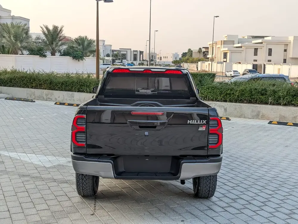 TOYOTA HILUX 2021 FACELIFTED 2025 GR SPORT GCC IN EXCELLENT CONDITION - Image 19