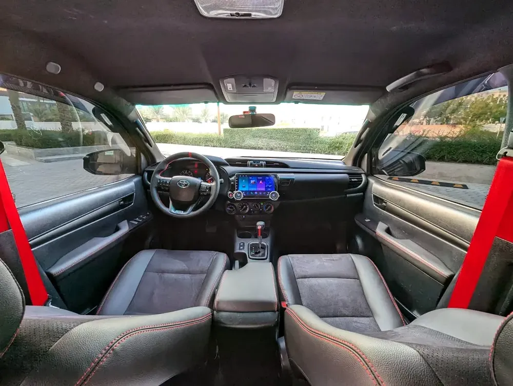TOYOTA HILUX 2021 FACELIFTED 2025 GR SPORT GCC IN EXCELLENT CONDITION - Image 4