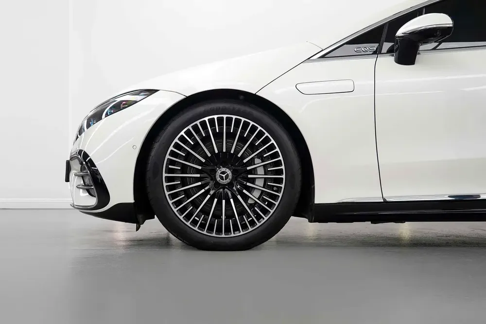 2022 MERCEDES EQS 580 4MATIC / GCC / LOW MILEAGE / DEALER WARRANTY - Image 6