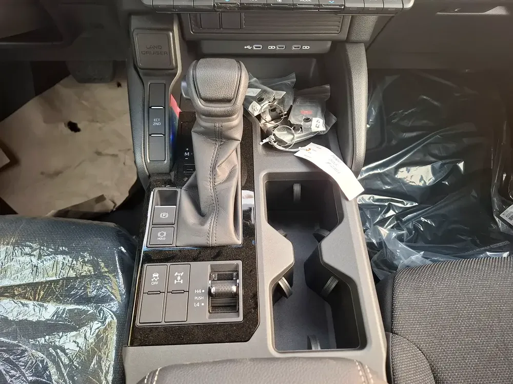 Toyota Prado 2.4L 2025 Urban Black Petrol (Export Only) - Image 11