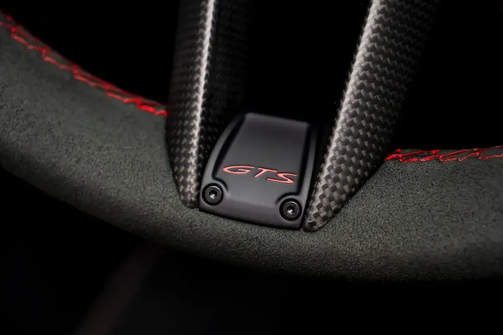 GCC SPECS AL NABOODAH  WARRANTY - 2025 PORSCHE 911 TARGA 4 GTS - Image 10