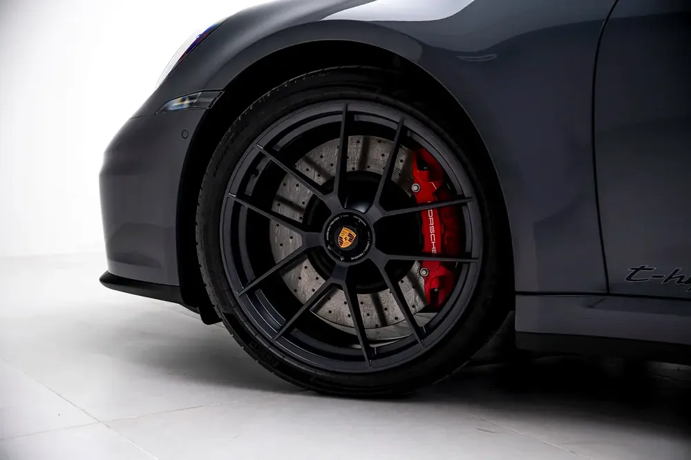 GCC SPECS AL NABOODAH  WARRANTY - 2025 PORSCHE 911 TARGA 4 GTS - Image 7