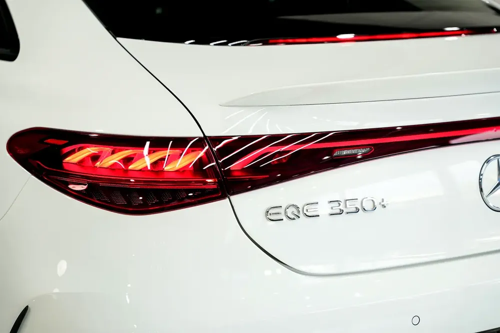 Mercedes-Benz EQE 350 4MATIC 2025 GCC Specs - Image 18