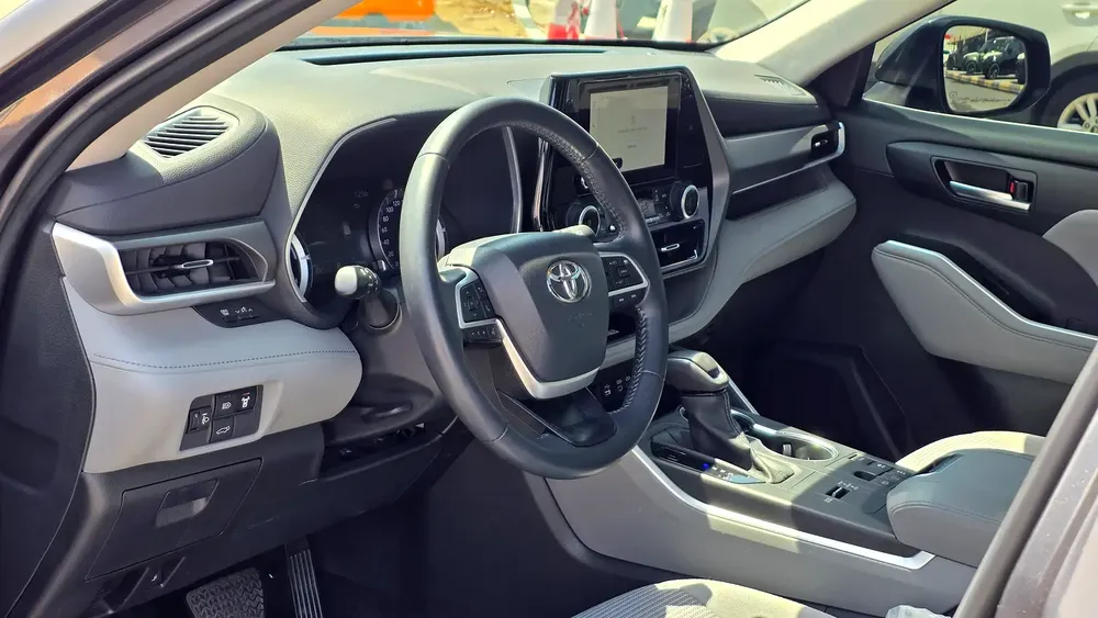 2023 TOYOTA HIGHLANDER HYBRID | GCC SPEC | DRIVEN 10,966 KM ONLY | 7 SEAT - Image 5