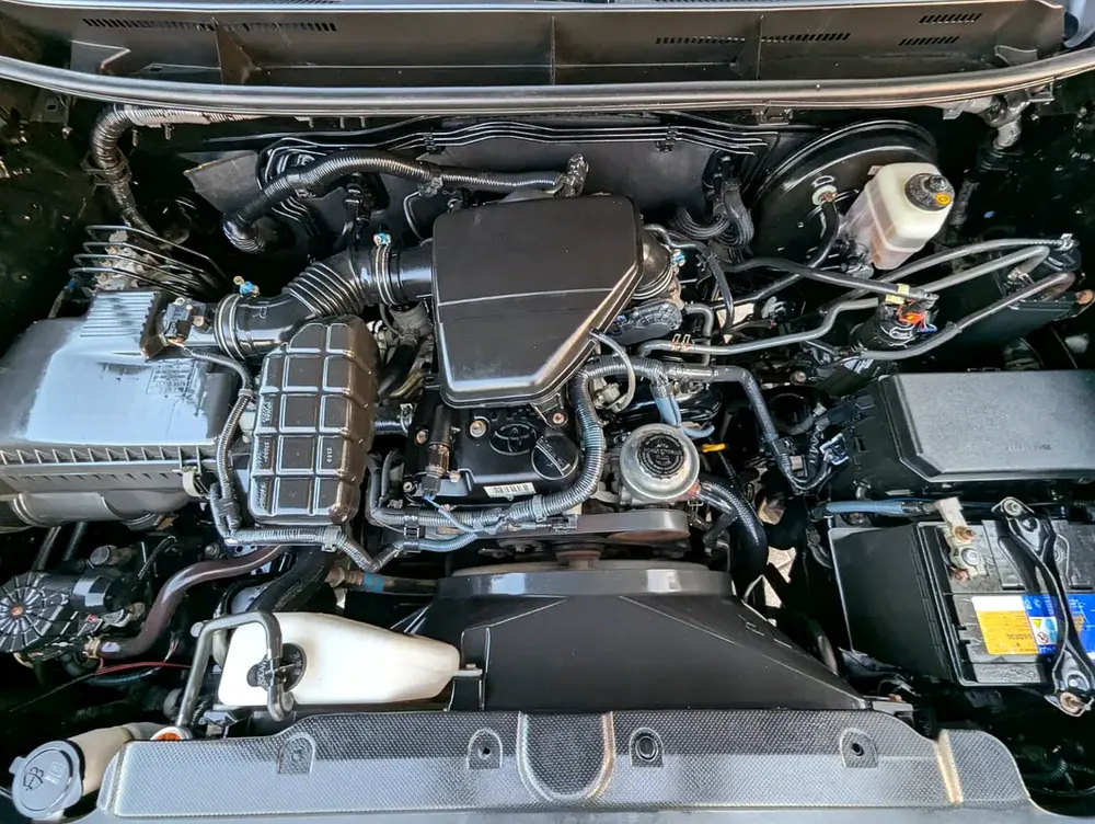 TOYOTA PRADO 2016 FACELIFTED 2023 V4 2.7L GCC IN EXCELLENT CONDITION - Image 10