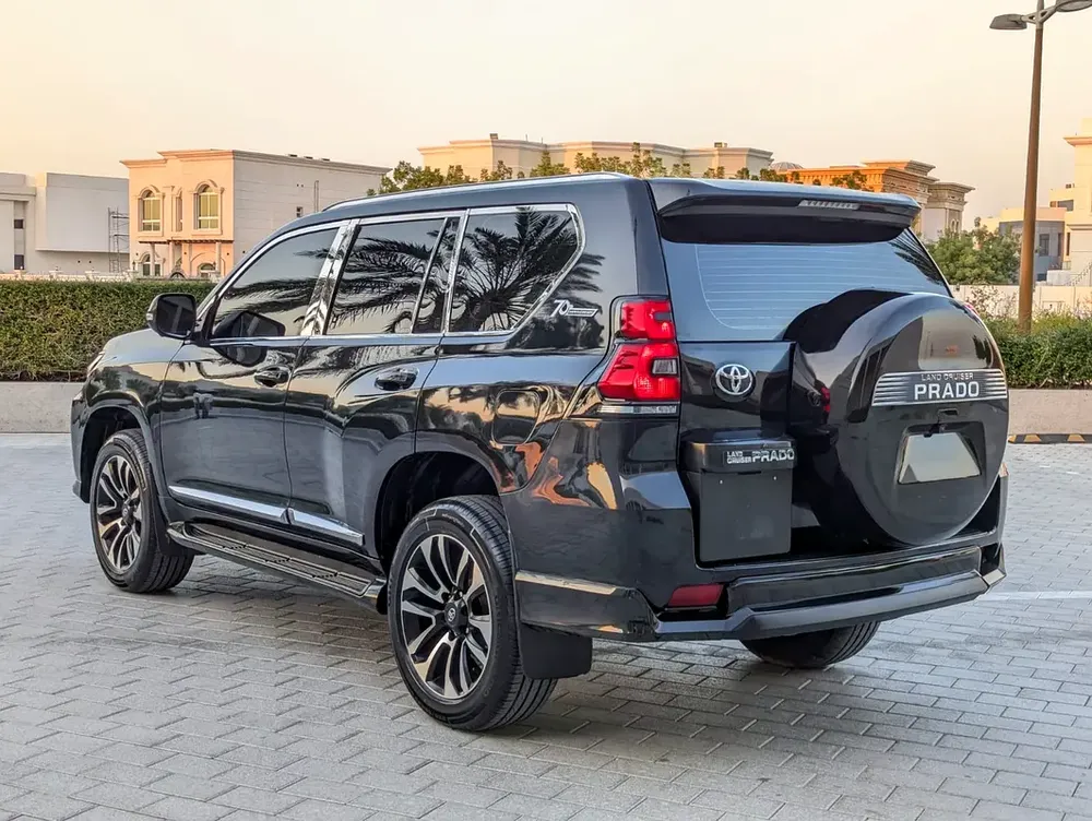 TOYOTA PRADO 2016 FACELIFTED 2023 V4 2.7L GCC IN EXCELLENT CONDITION - Image 14