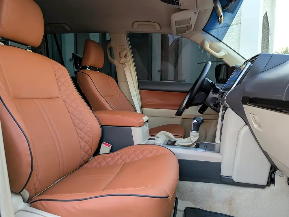 TOYOTA PRADO 2016 FACELIFTED 2023 V4 2.7L GCC IN EXCELLENT CONDITION - Image 6