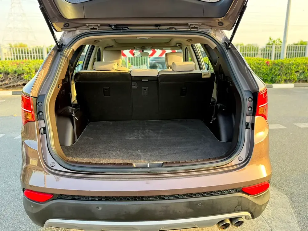 2016 Hyundai Santa Fe GLS | GCC Specs | Excellent Condition - Image 14