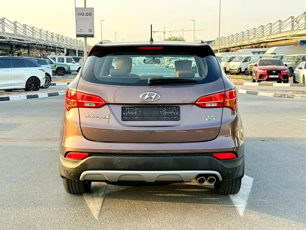 2016 Hyundai Santa Fe GLS | GCC Specs | Excellent Condition - Image 7