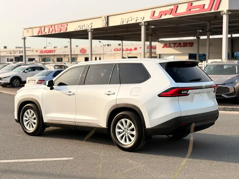 Toyota Grand Highlander XLE - 2024 - Full option- Excellent Condition- Ready to Register UAE - Image 16