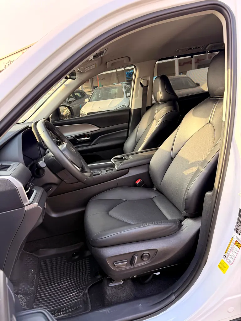 Toyota Grand Highlander XLE - 2024 - Full option- Excellent Condition- Ready to Register UAE - Image 6