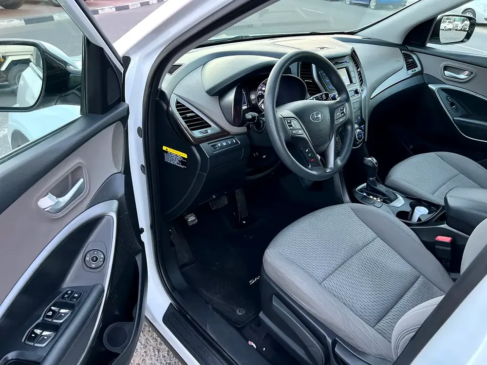 2018 Hyundai Santa Fe  Sports 2.4L V4 - Apple Play & Android - Rear Camera - 2 keys - Image 10