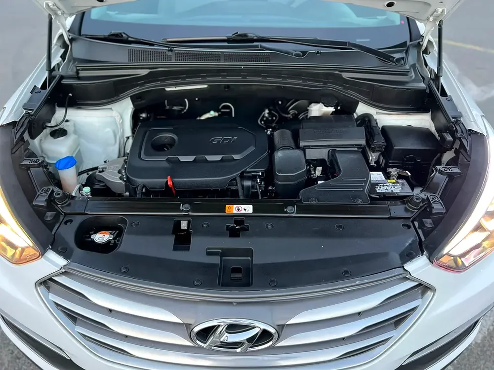 2018 Hyundai Santa Fe  Sports 2.4L V4 - Apple Play & Android - Rear Camera - 2 keys - Image 19