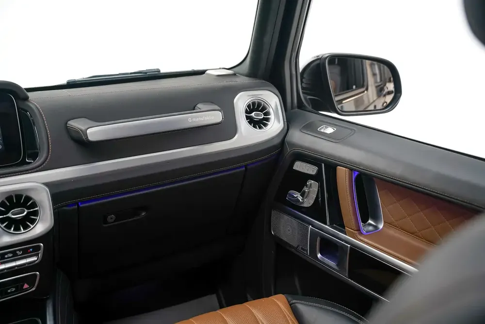 2023 MERCEDES BENZ AMG G63 - Image 12