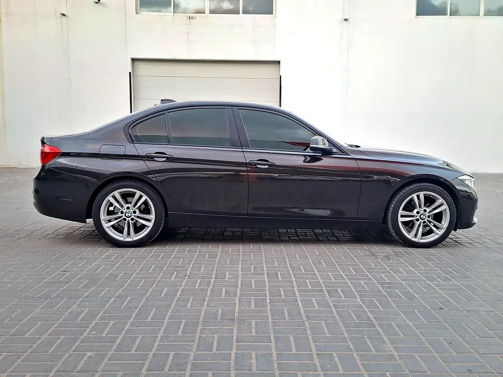 AED 1267/month | 2016 BMW 3-Series 318i | GCC Specs | Ref#412601 - Image 4