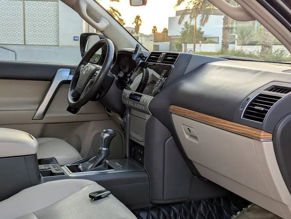 TOYOTA PRADO 2021 VXR ADVENTURE GCC V6 4.0L ACCIDENT FREE IN EXCELLENT CONDITION - Image 13