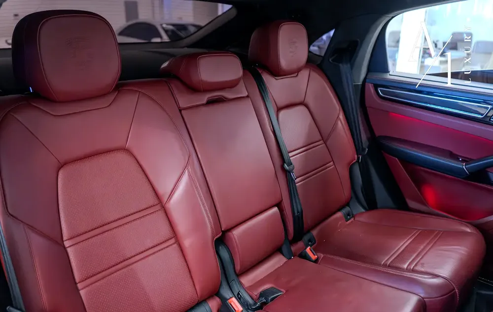 2021 Porsche Cayenne GTS , With Warranty, Excellent Condition, Fully Service History, GCC Spec - Image 13