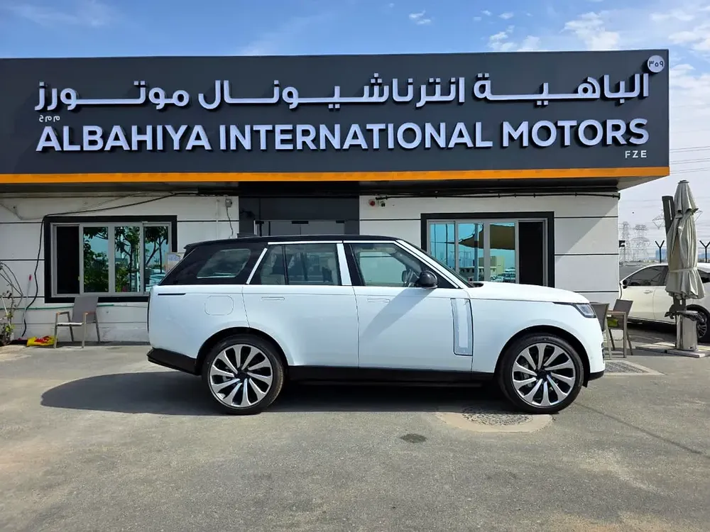 Land Rover Range Rover Autobiography 2026 - GCC Specs - Perfect Condition - Image 4