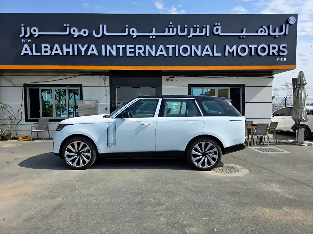 Land Rover Range Rover Autobiography 2026 - GCC Specs - Perfect Condition - Image 5