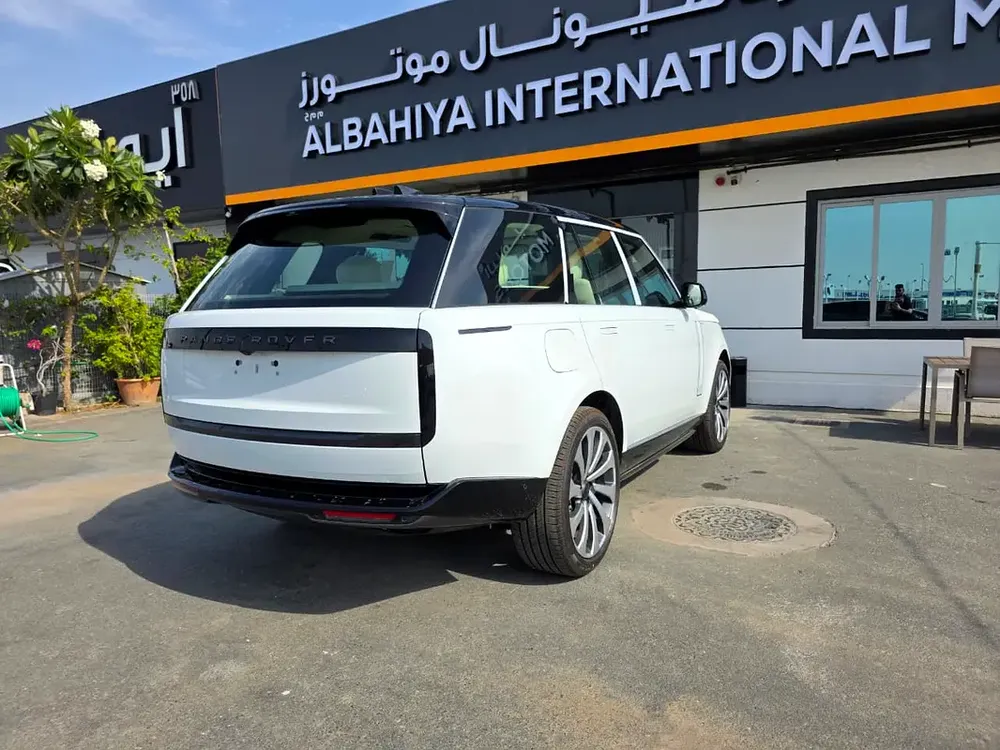 Land Rover Range Rover Autobiography 2026 - GCC Specs - Perfect Condition - Image 7