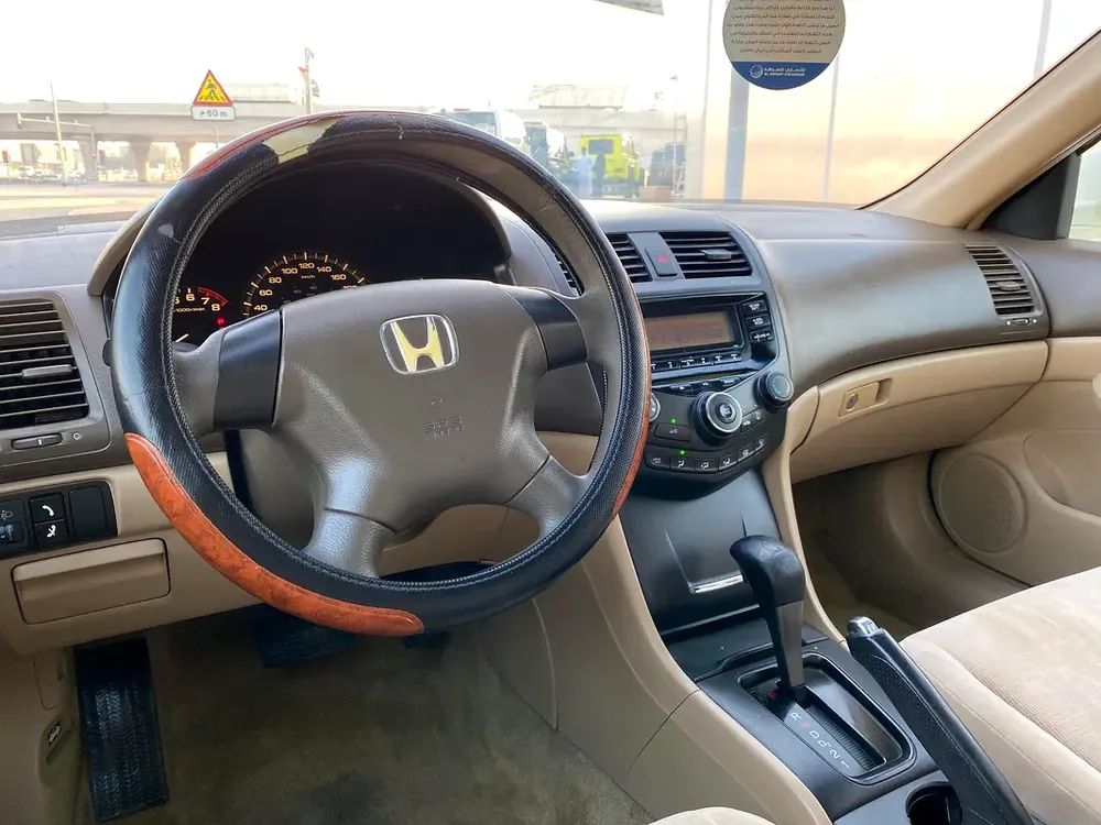 2007 HONDA ACCORD 2.4 || VERY WELL MAINTAINED || GCC  || SINGLE OWNER || ACCIDENT FREE - Image 11