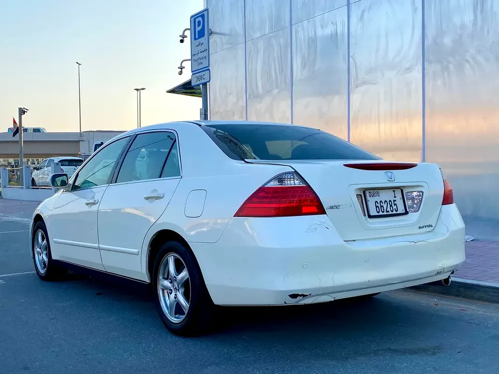 2007 HONDA ACCORD 2.4 || VERY WELL MAINTAINED || GCC  || SINGLE OWNER || ACCIDENT FREE - Image 9