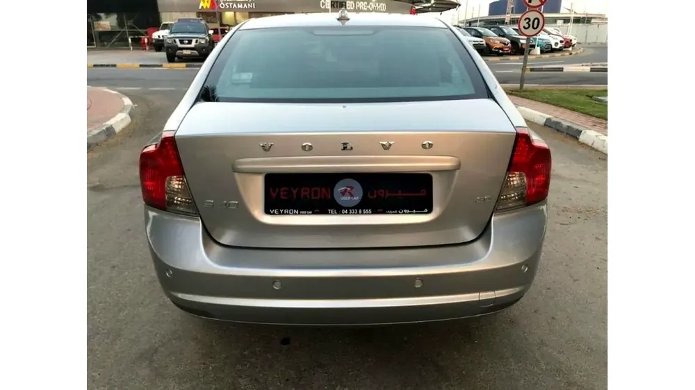 VOLVO S40 2012 GCC PERFECT CONDITION - Image 8