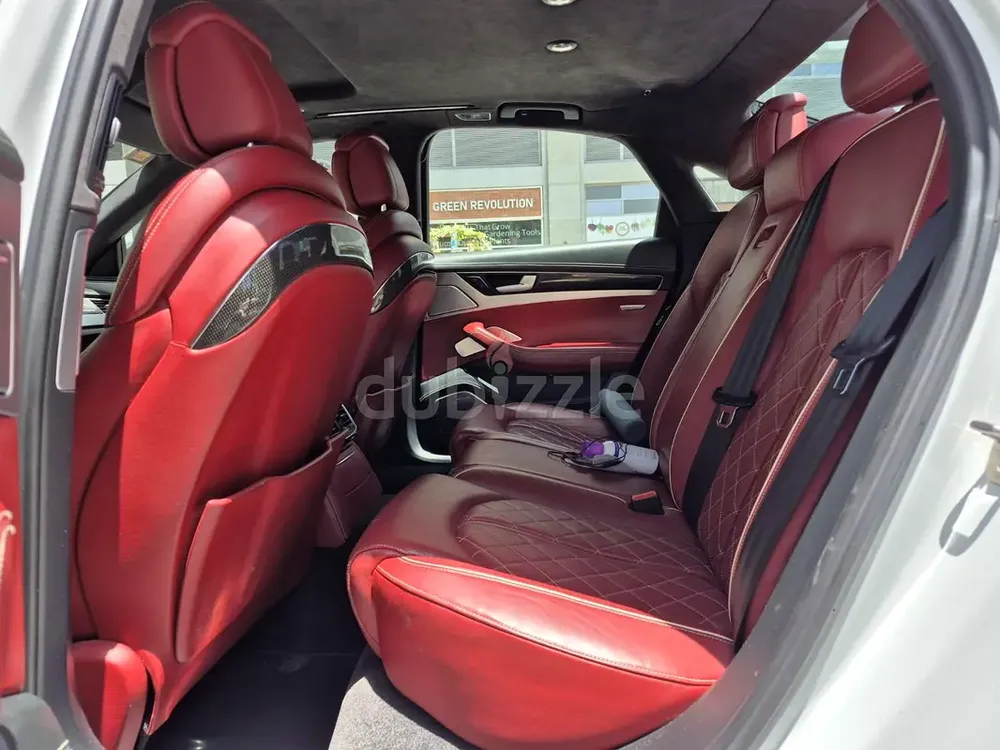 2015 Audi S8 4.0 TFSI Quattro | GCC Specs | Pristine Condition - Image 7