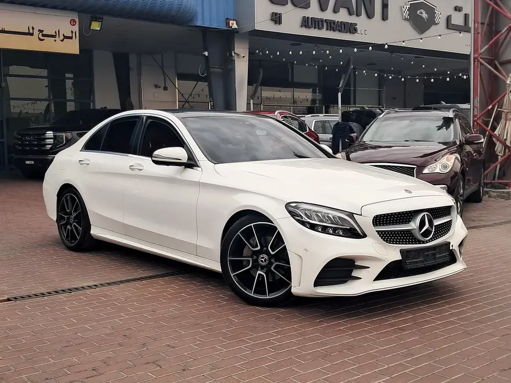 Mercedes C200 Gcc Specs Single Owner 100% Original Paint With Full Body PPF Very Well Maintained - Image 4