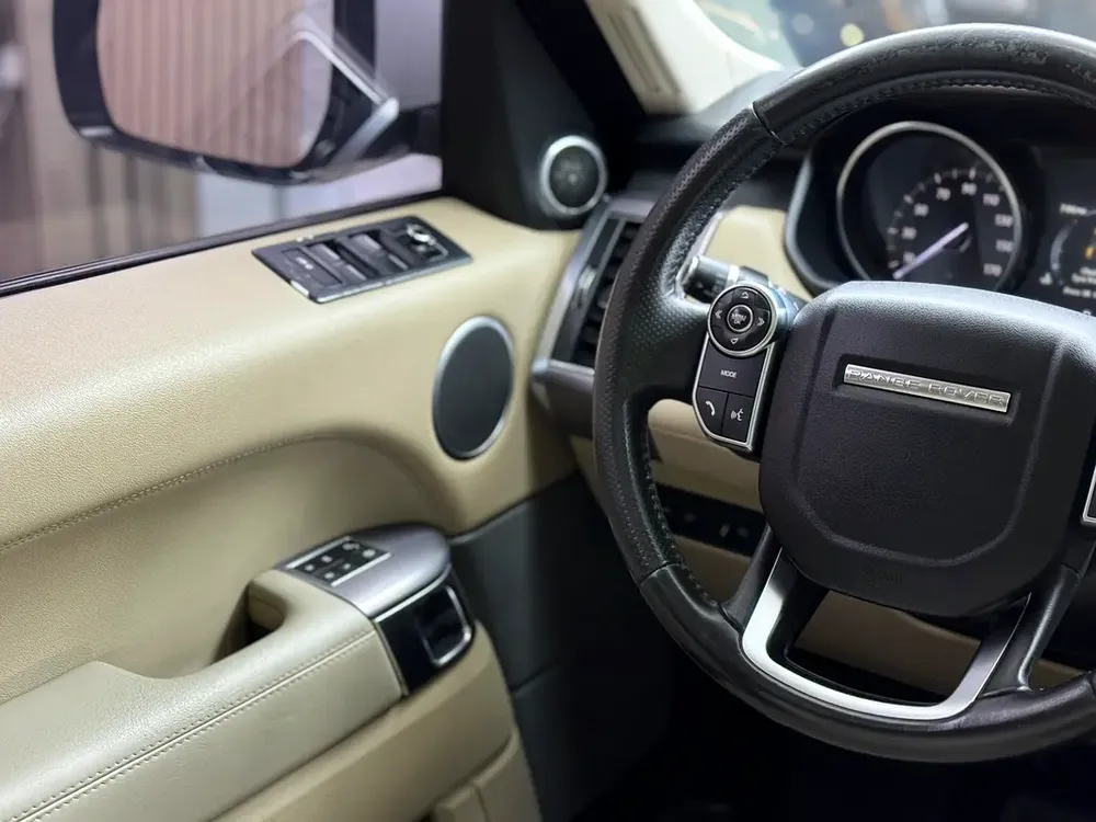 2017 Land Rover Range Rover Sport Supercharged Dynamic - Performance SUV - Image 16