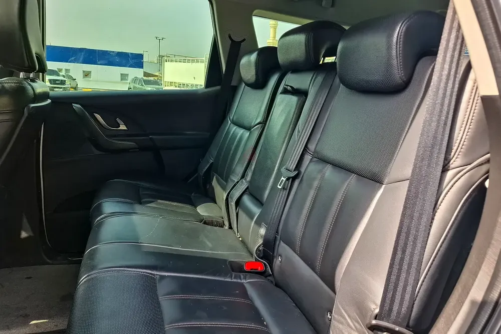 AED 424/month | 2018 Mahindra XUV 500 W10 | GCC Specs | Ref#366768 - Image 12