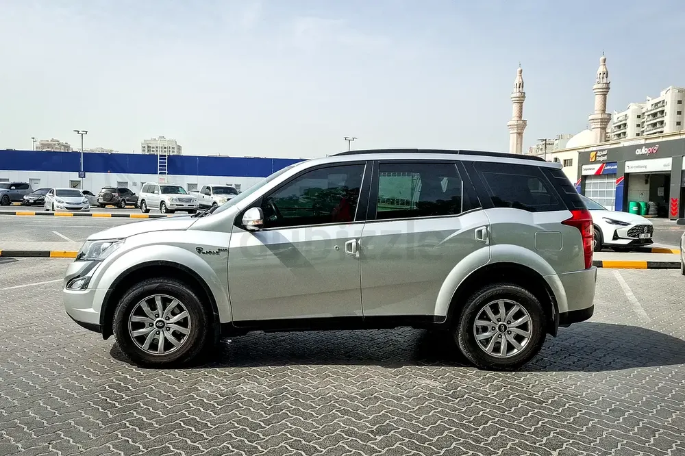 AED 424/month | 2018 Mahindra XUV 500 W10 | GCC Specs | Ref#366768 - Image 5